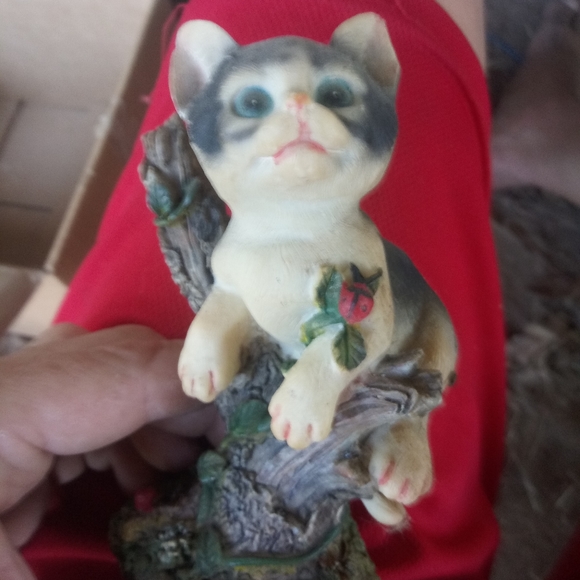 Collectable statues - Picture 2 of 3